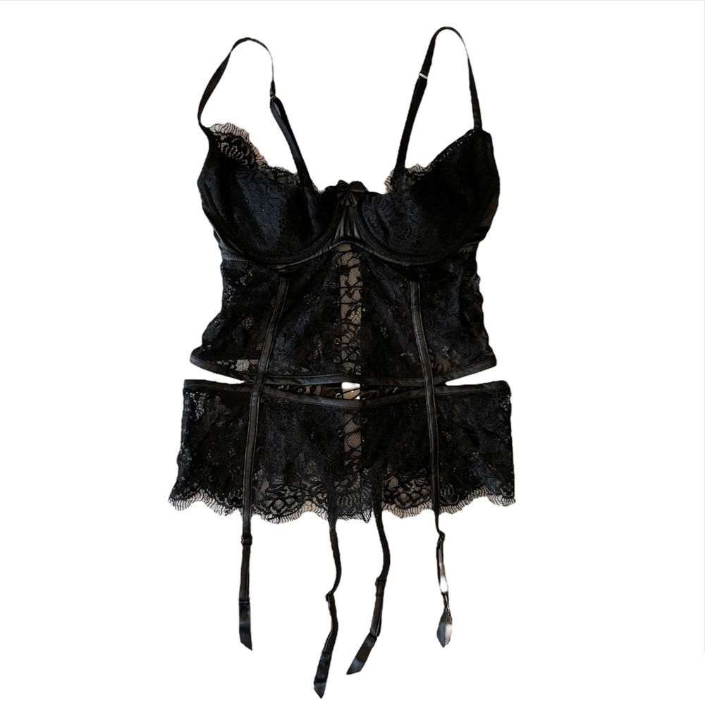 Sold- Victoria’s Secret Lace-Up Black Corset Top